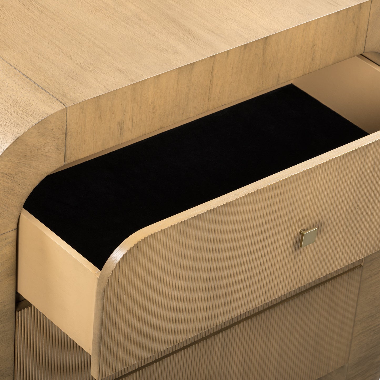 Hump 38" Arched 3-Drawer Bedside Chest