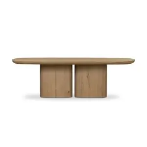arto Dining Table